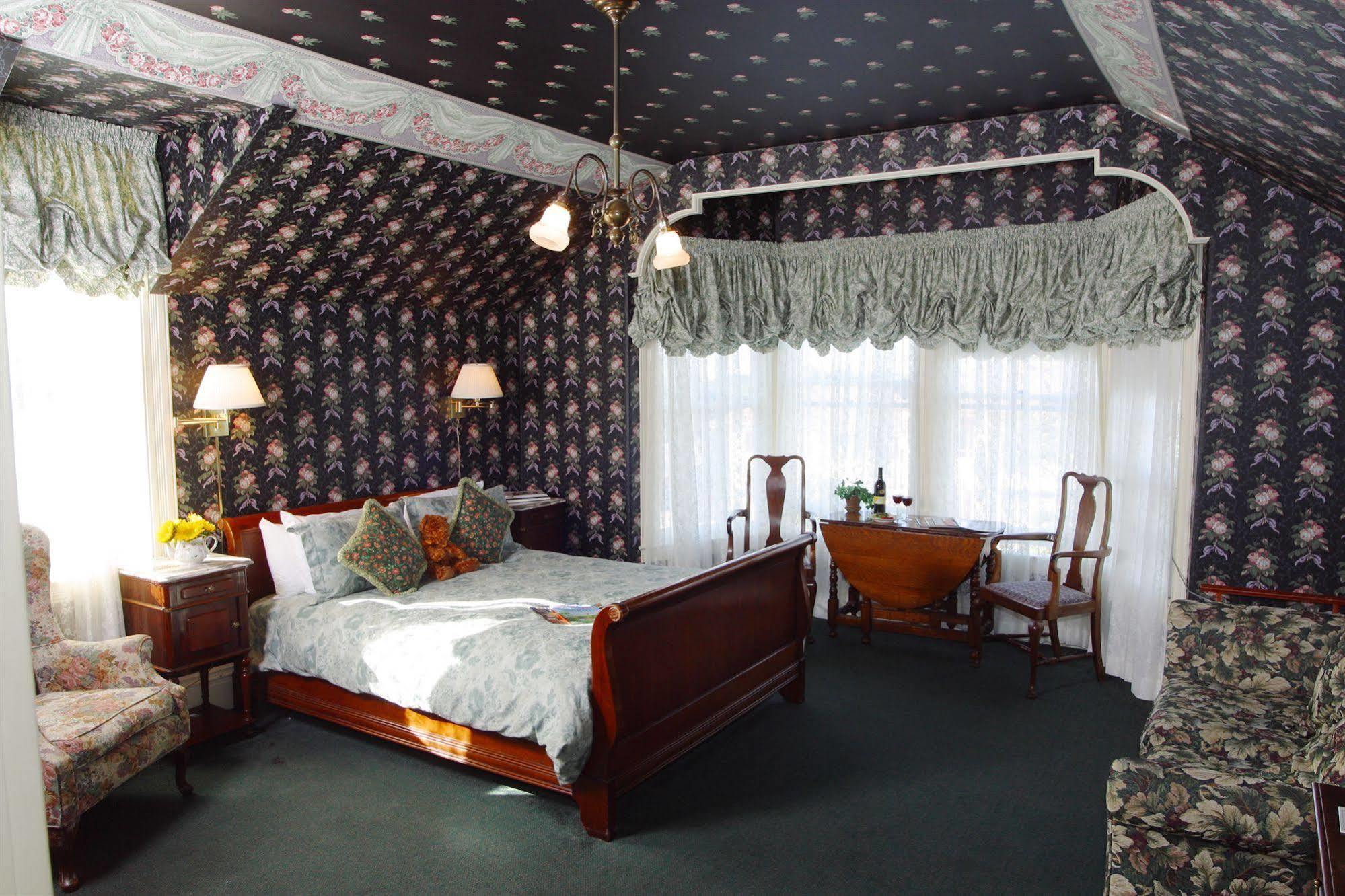 Gosby House Inn, A Four Sisters Inn แปซิฟิกโกรฟ ภายนอก รูปภาพ