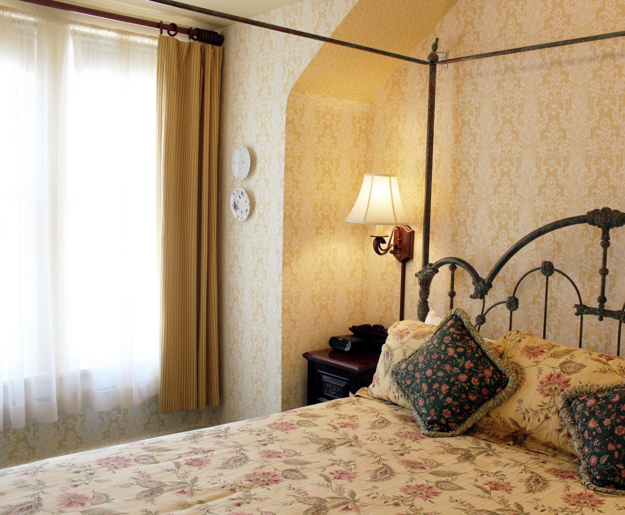 Gosby House Inn, A Four Sisters Inn แปซิฟิกโกรฟ ภายนอก รูปภาพ