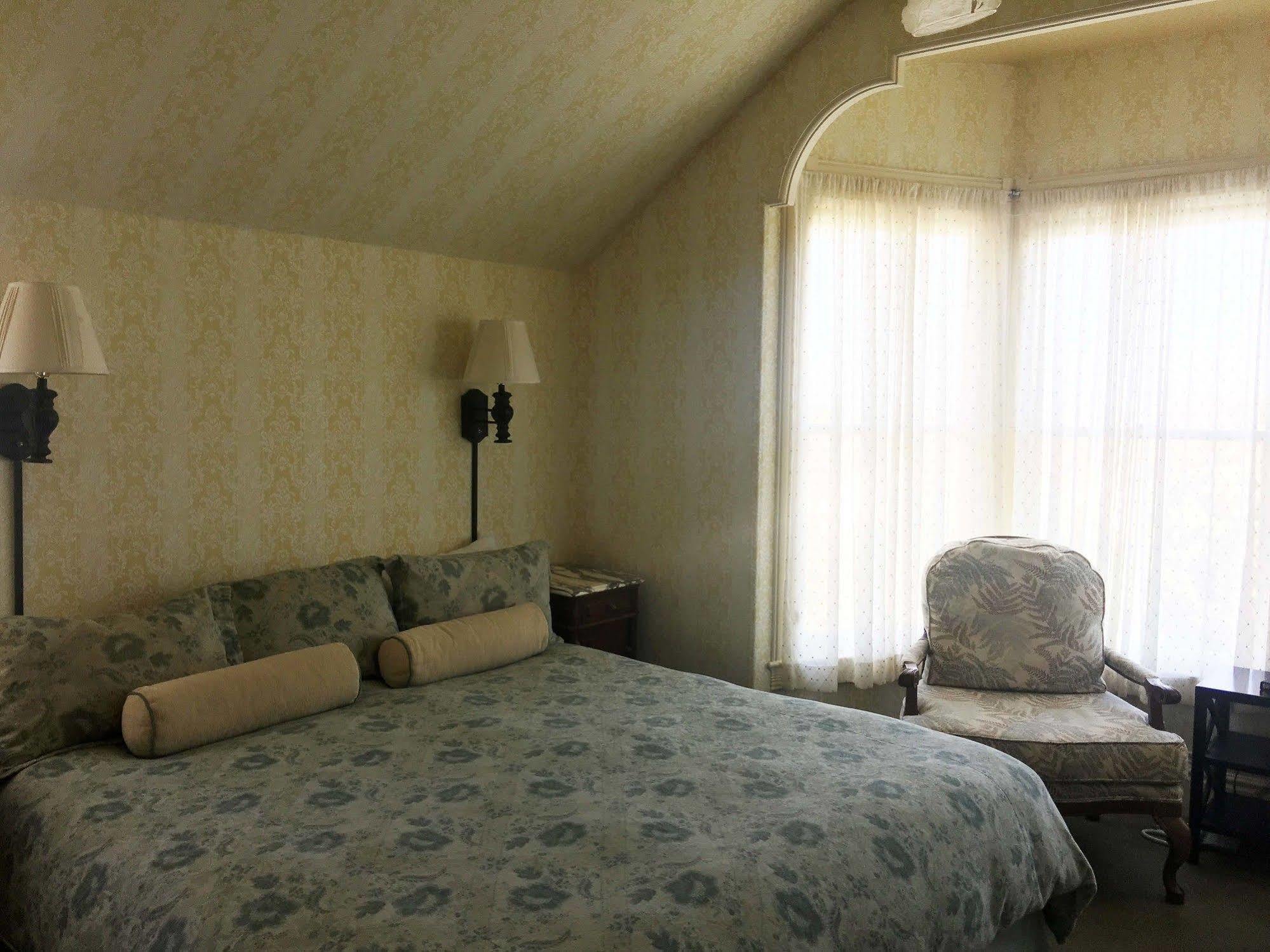 Gosby House Inn, A Four Sisters Inn แปซิฟิกโกรฟ ภายนอก รูปภาพ